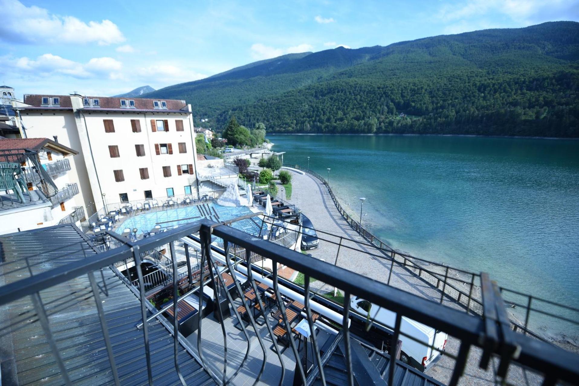 Hotel Celis Barcis Exterior photo
